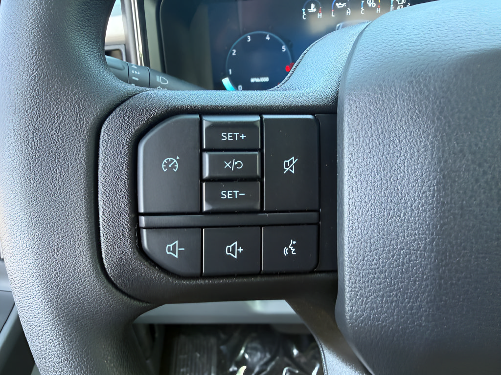 New 2026 Ford F250 XLT w/ XLT Premium Package AWD/4WD image 17