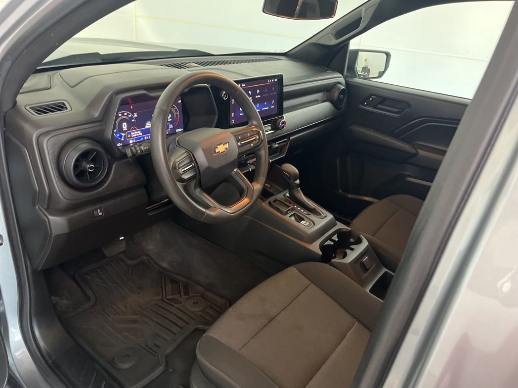 Used 2024 Chevrolet Colorado W/T image 24