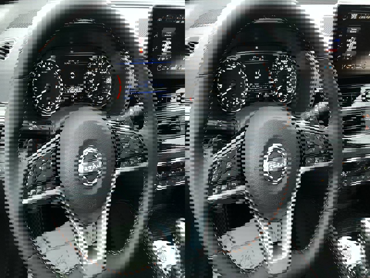 New 2025 Nissan Altima 2.5 SR w/ SR Premium Package image 24