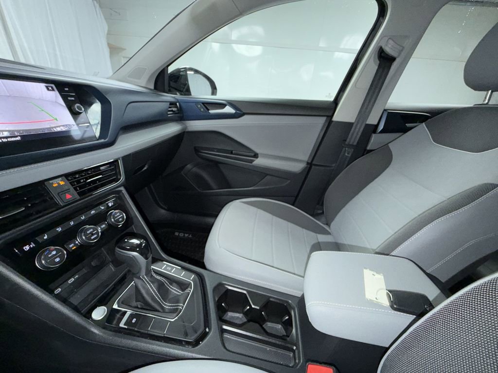 Used 2024 Volkswagen Taos SE image 21