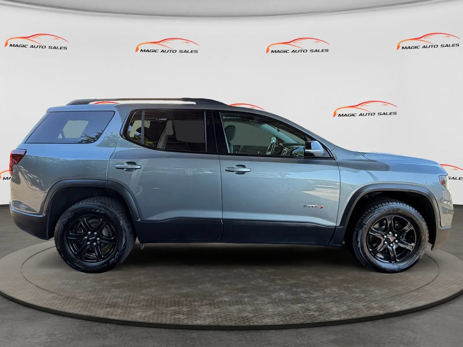 Used 2022 GMC Acadia AT4 w/ Technology Package AWD/4WD image 6