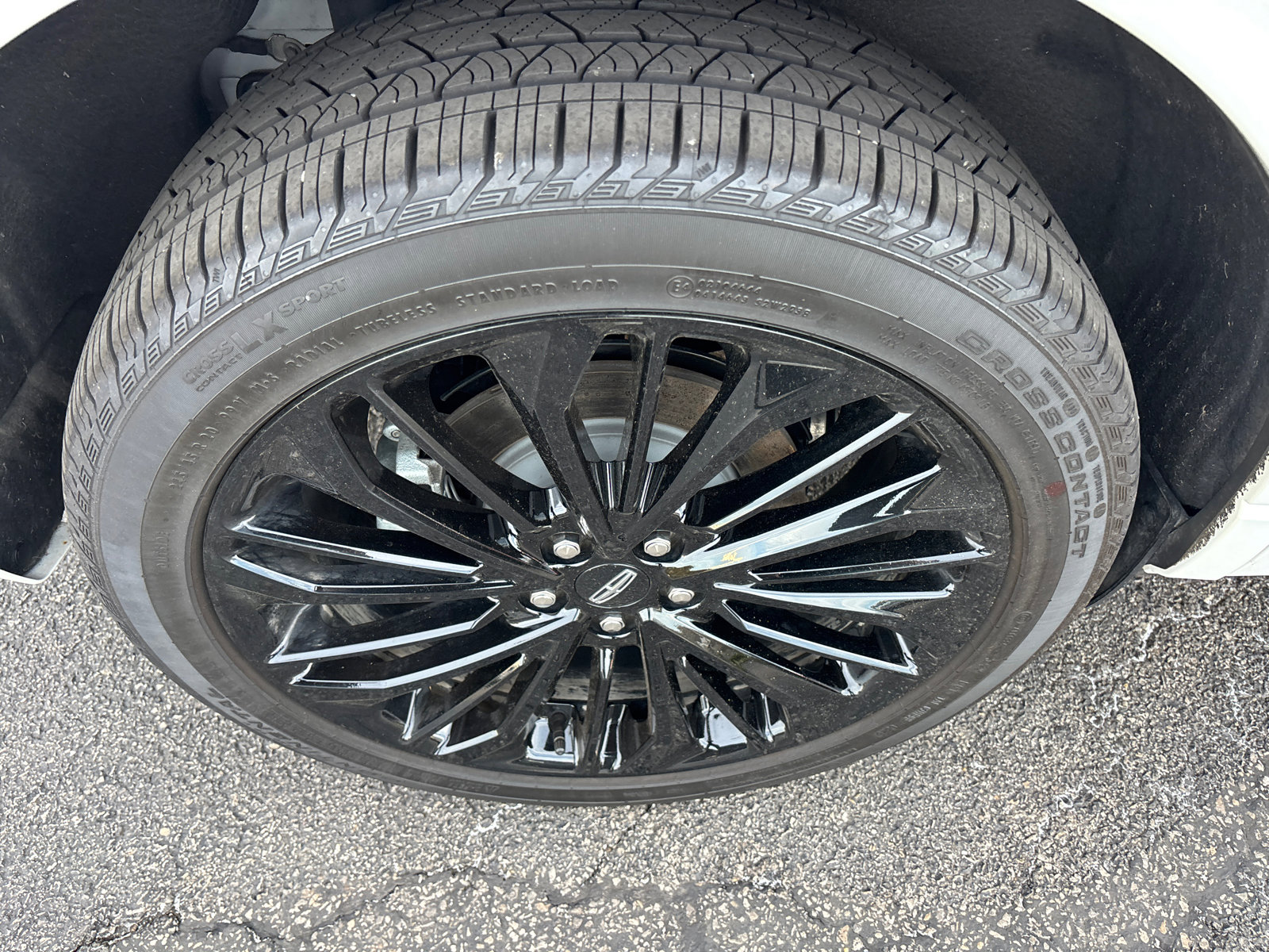 Used 2025 Lincoln Corsair AWD w/ Equipment Group 101A image 10