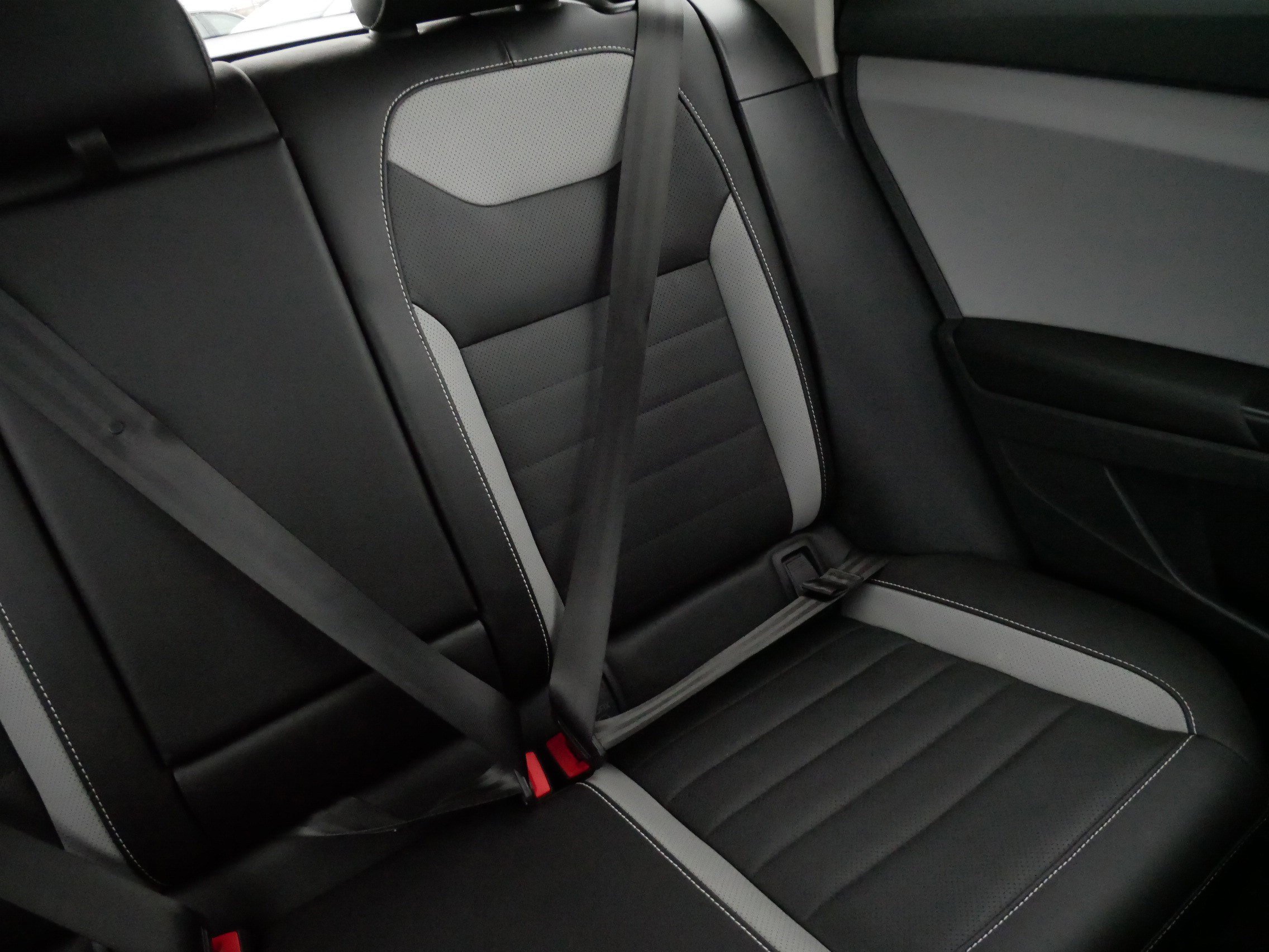 Used 2023 Volkswagen Taos SEL image 14