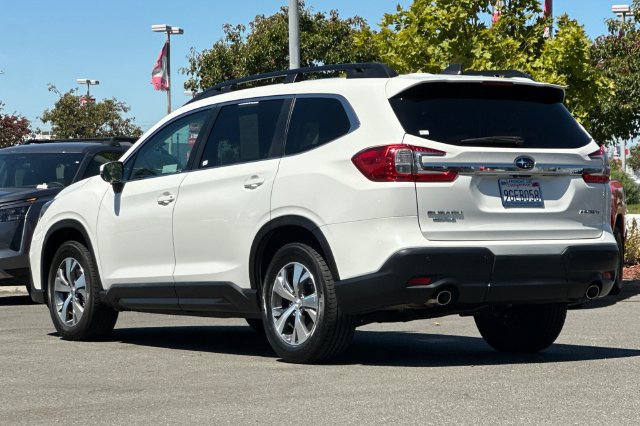 Used 2023 Subaru Ascent Premium w/ Convenience Package AWD/4WD image 6