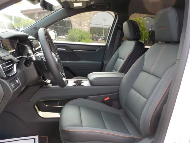New 2027 GMC Acadia AT4 w/ Super Cruise Package AWD/4WD image 13