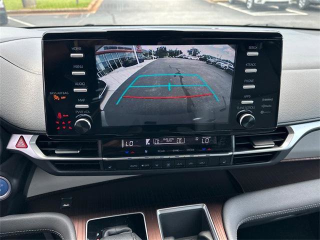 Certified 2024 Toyota Sienna XLE image 21