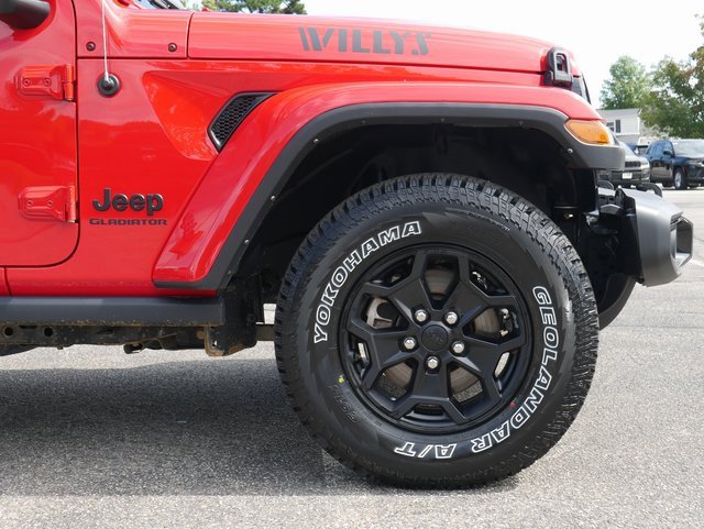 Used 2022 Jeep Gladiator Willys image 11