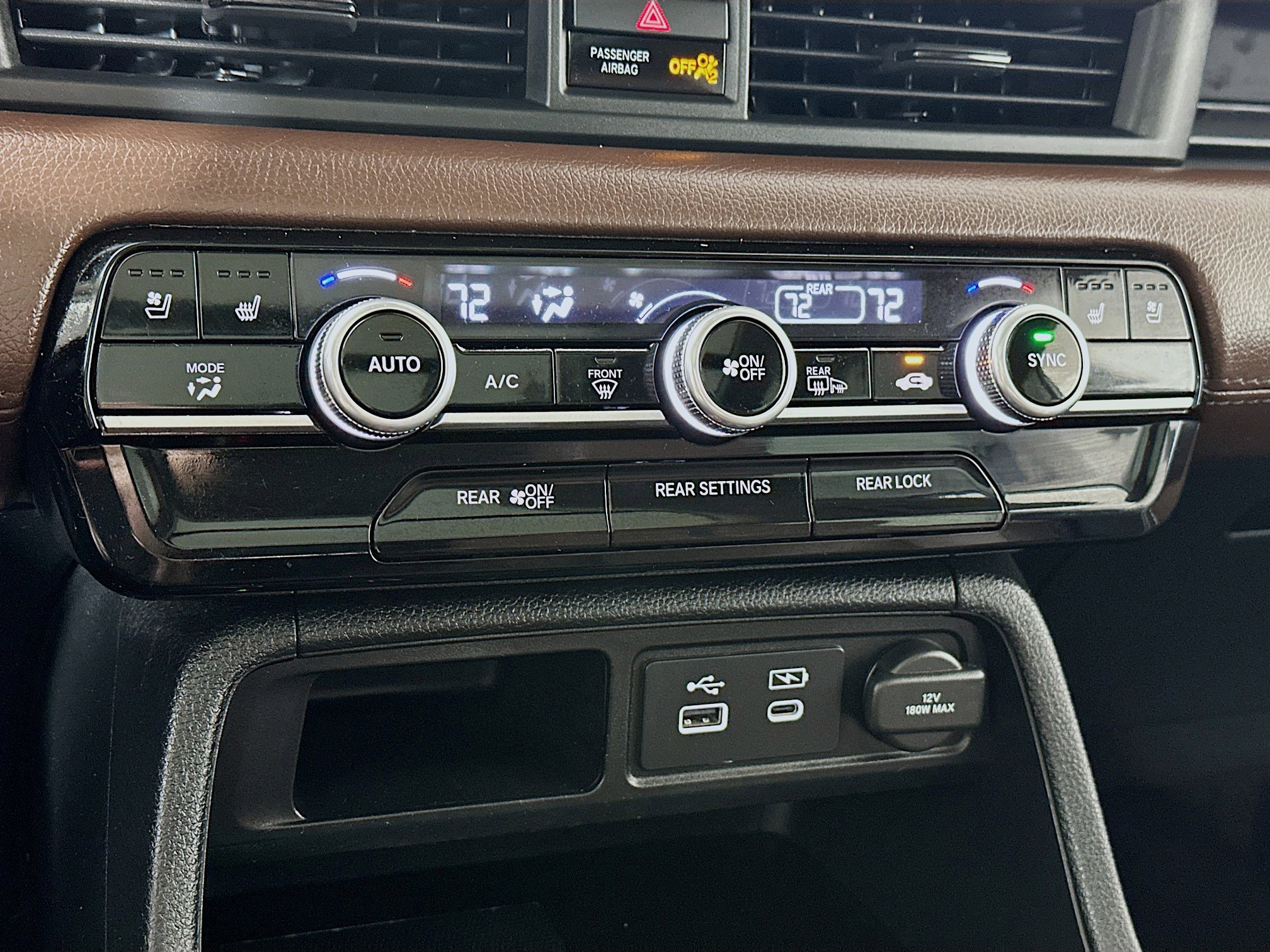 Used 2025 Honda Pilot Elite image 16