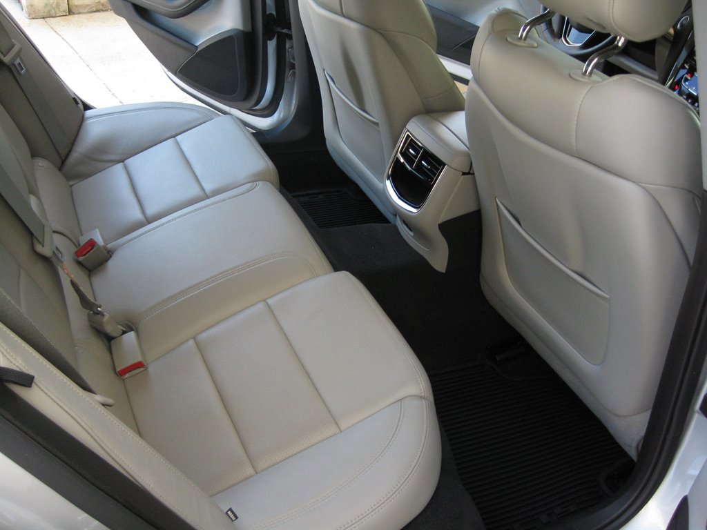 Used 2018 Cadillac CTS Luxury RWD image 30