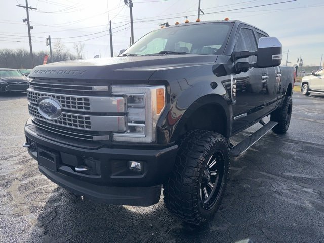 Used 2019 Ford F350 Platinum w/ Platinum Ultimate Package image 3