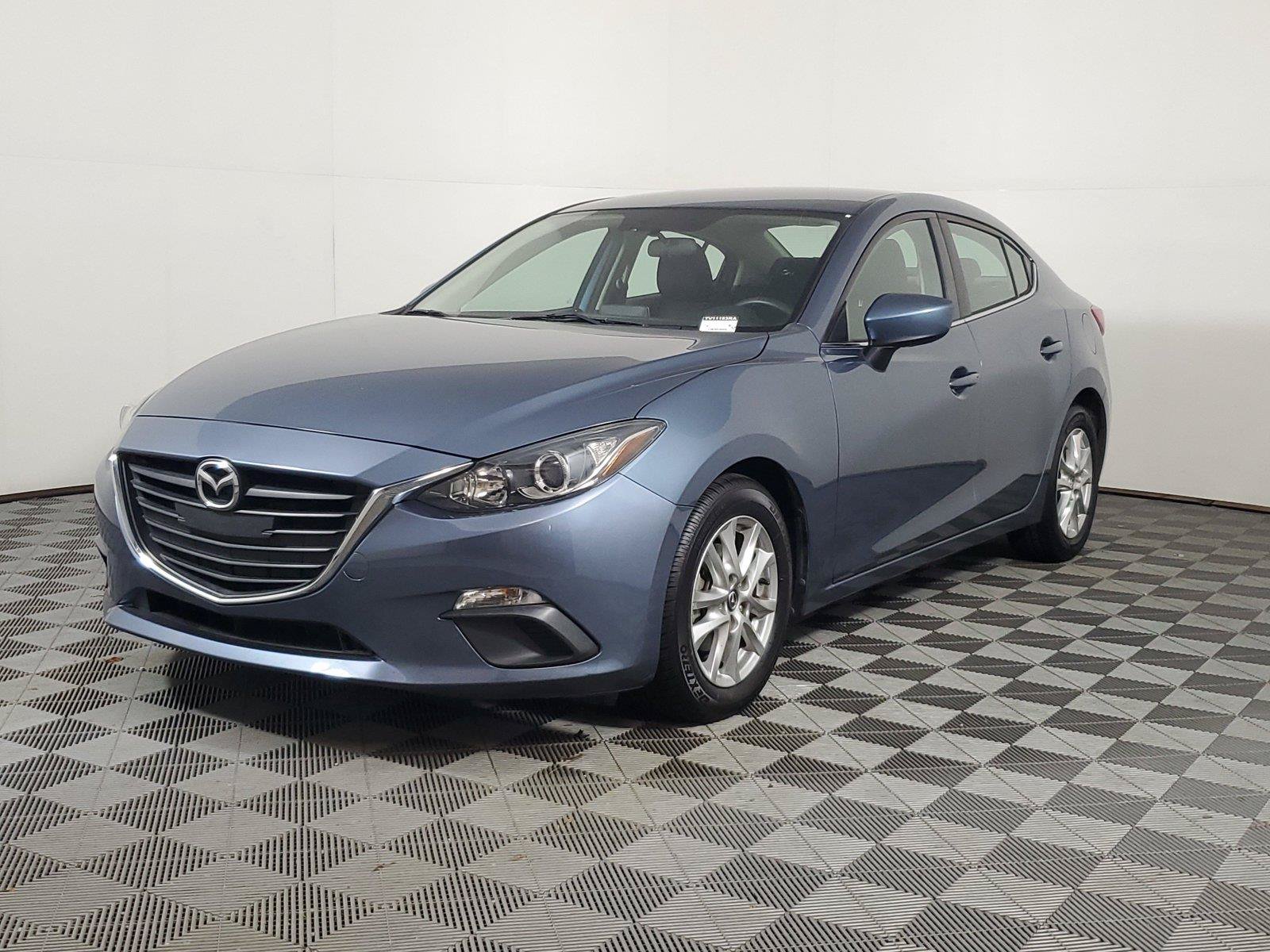 Used 2016 MAZDA MAZDA3 i Sport w/ Preferred Equipment Package FWD image 3