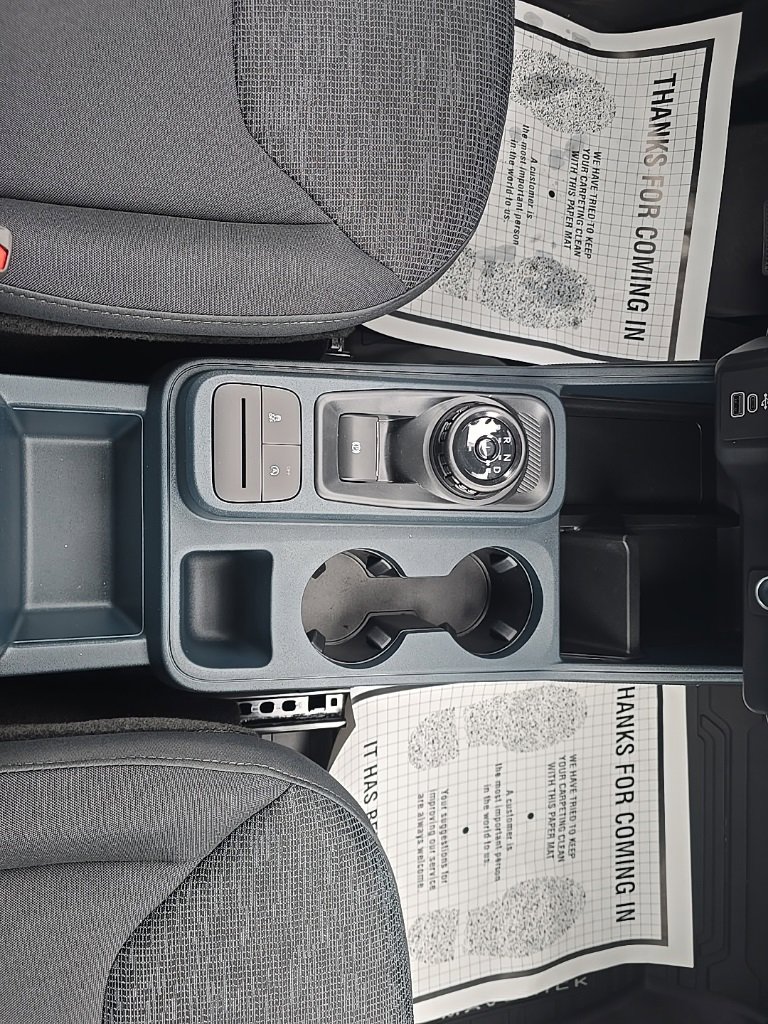 New 2025 Ford Maverick XL w/ Equipment Group 102A image 34