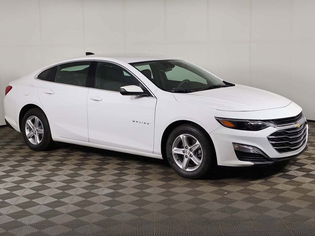 Used 2023 Chevrolet Malibu LS w/ Driver Confidence Package image 2