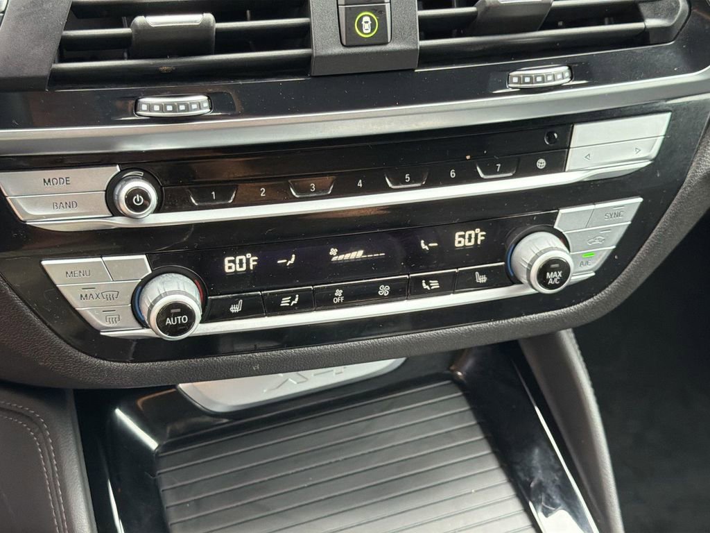 Used 2020 BMW X4 xDrive30i w/ M Sport Package 2 AWD/4WD image 11