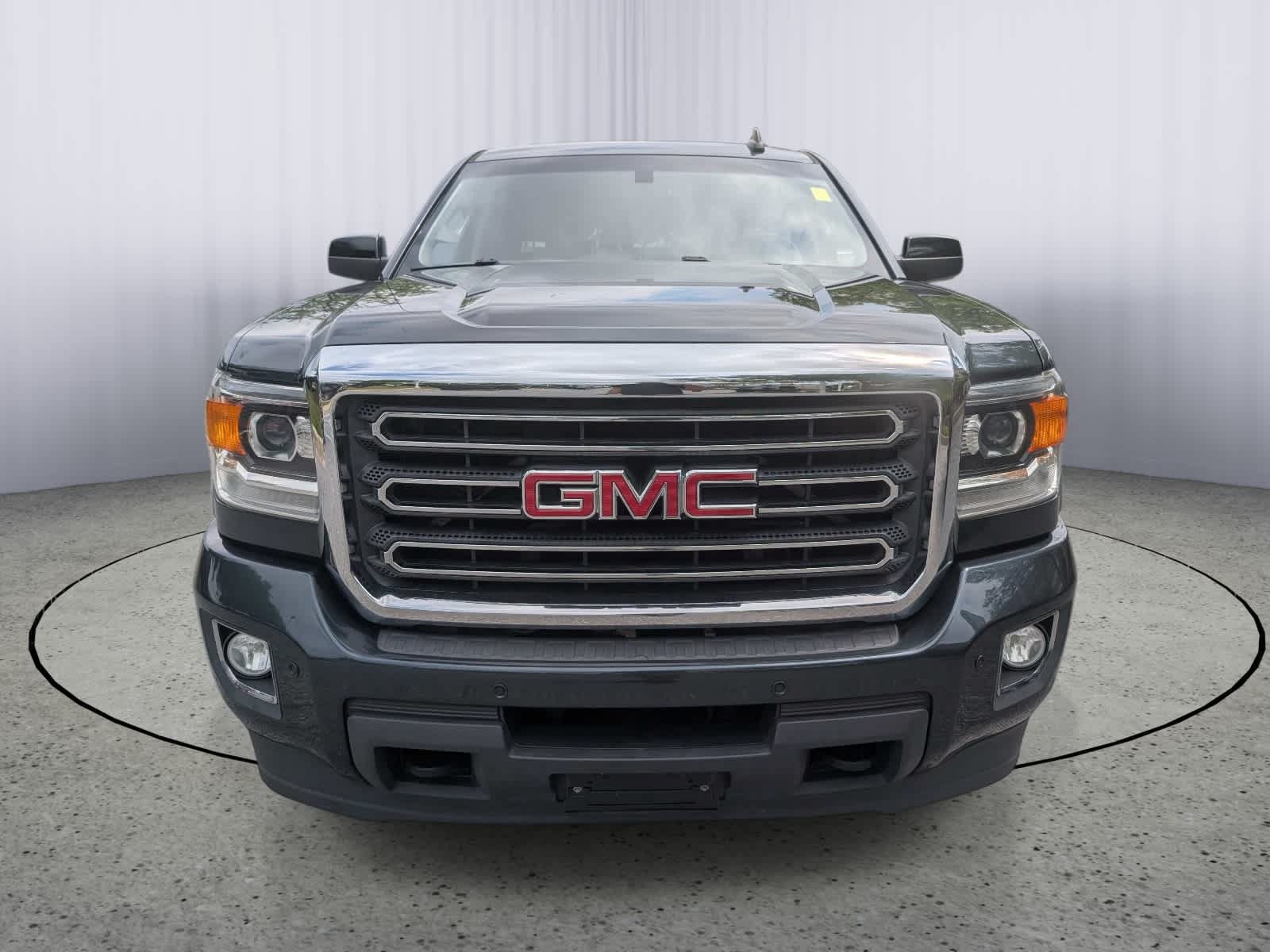 Used 2018 GMC Sierra 2500 SLT w/ All Terrain HD Package AWD/4WD image 8