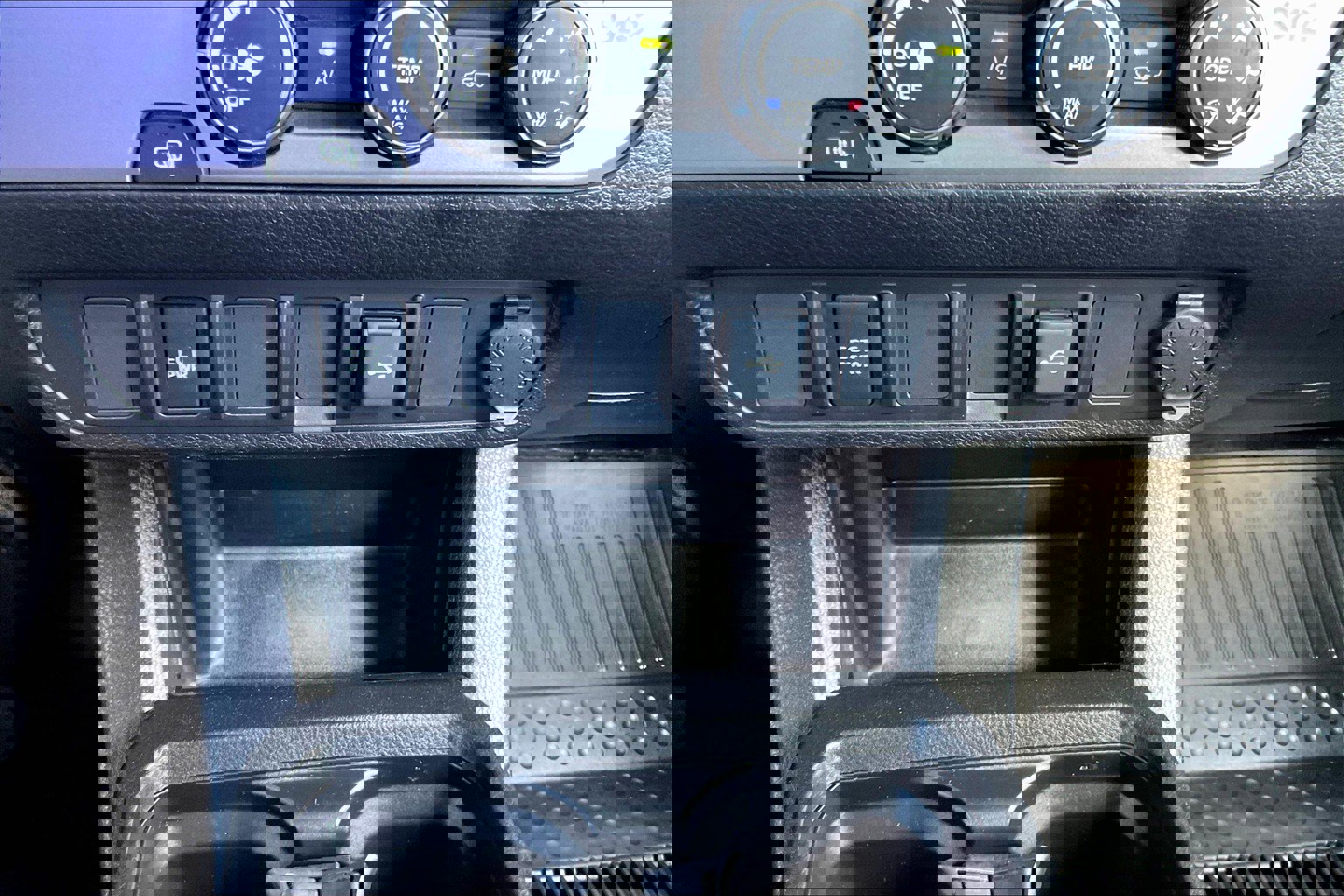 Used 2023 Toyota Tacoma SR w/ SR Convenience Package image 29