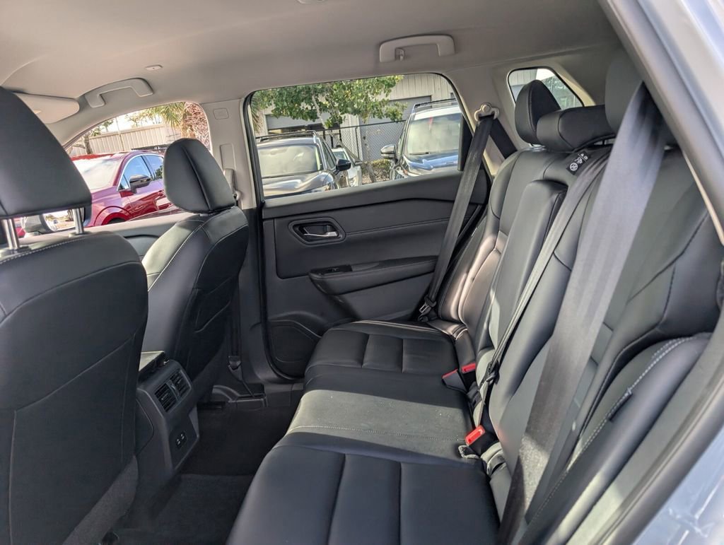 Certified 2024 Nissan Rogue SL image 12