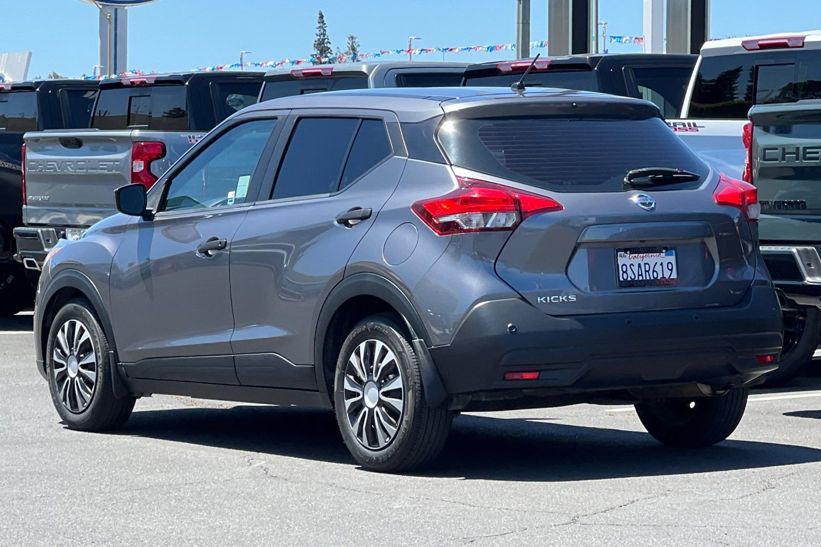 Used 2020 Nissan Kicks S FWD image 7