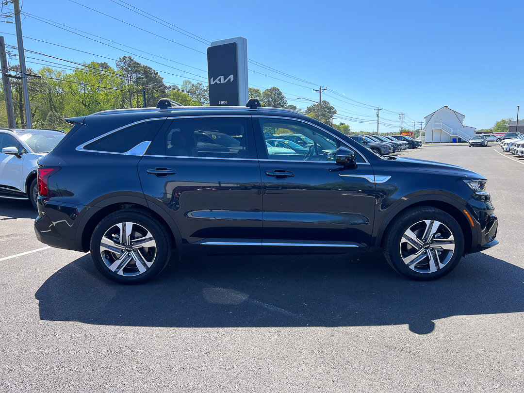 Used 2023 Kia Sorento EX AWD/4WD image 12