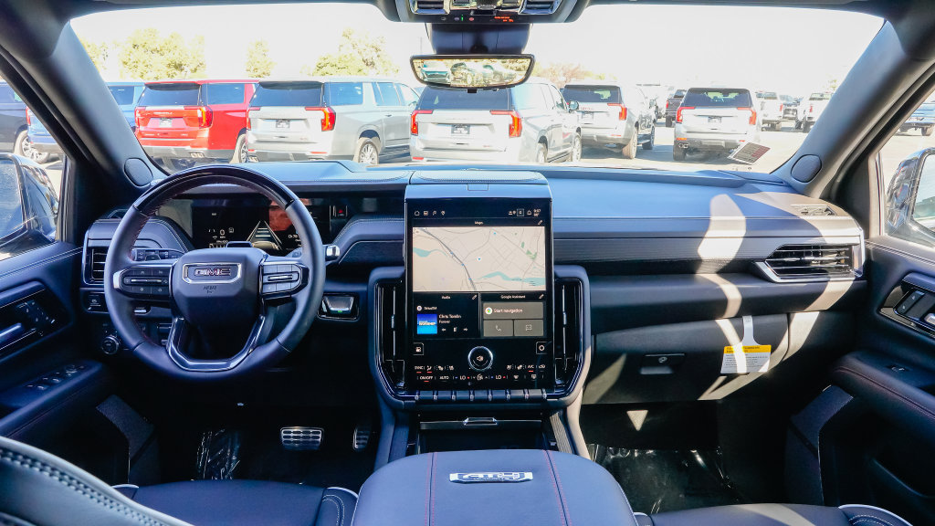 New 2026 GMC Yukon XL AT4 Ultimate AWD/4WD image 11