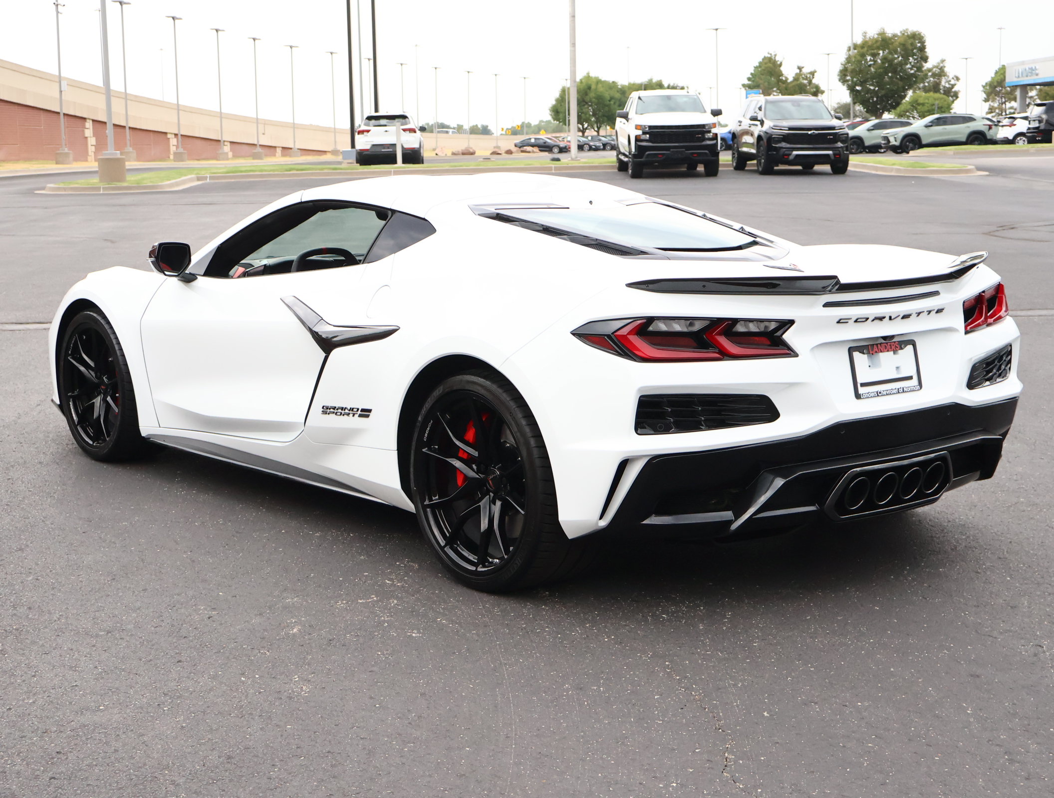 New 2027 Chevrolet Corvette Grand Sport w/ Z52 Sport Performance Package RWD image 5