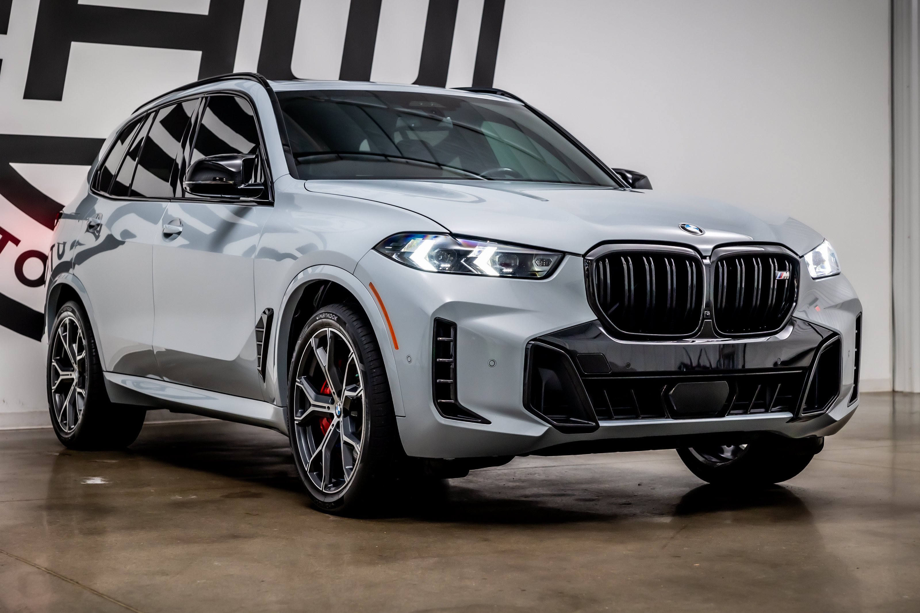 Used 2024 BMW X5 M60i AWD/4WD image 25
