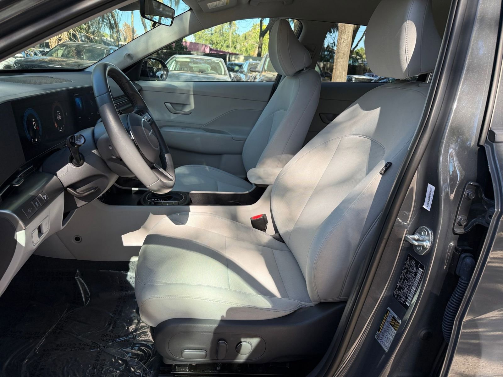 Used 2025 Hyundai Kona SEL image 30