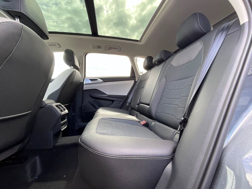 New 2026 Volkswagen Taos SE AWD/4WD image 14