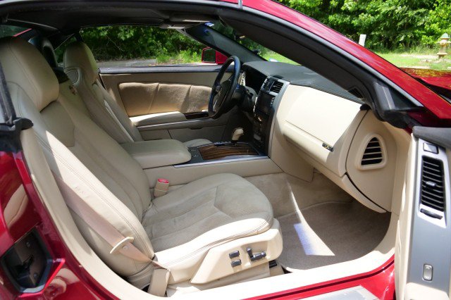 Used 2007 Cadillac XLR V RWD image 29