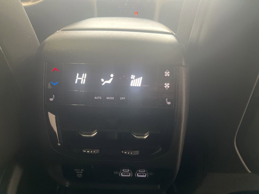 Used 2023 Jeep Grand Cherokee L Limited w/ Rear Seat Video Group I image 39