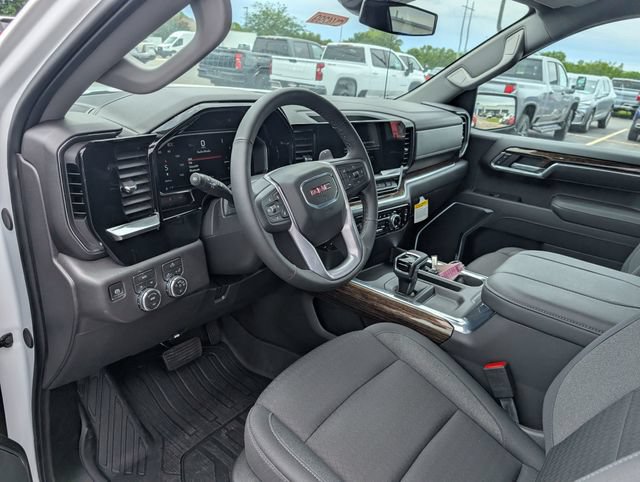 New 2026 GMC Sierra 1500 Elevation w/ LPO, Elevation Black Package AWD/4WD image 14