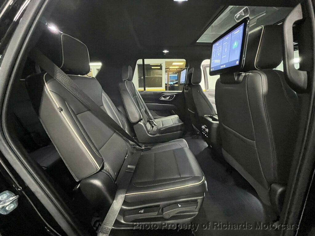 Used 2021 GMC Yukon SLT w/ Rear Media and Nav Package image 19