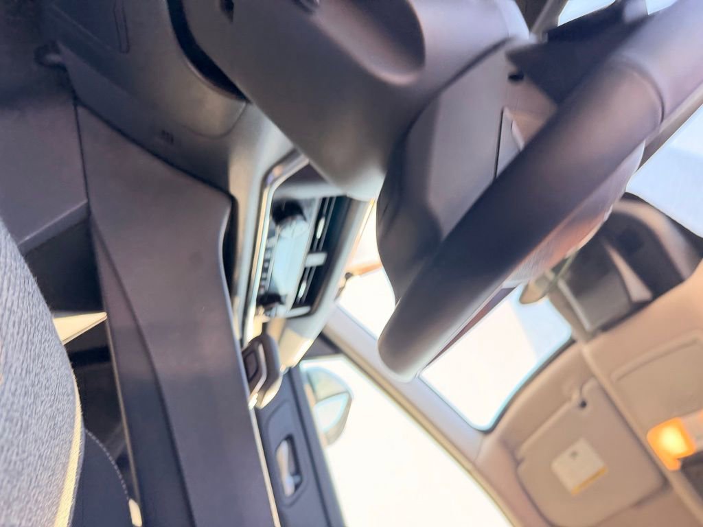 Certified 2025 Nissan Rogue SV image 11