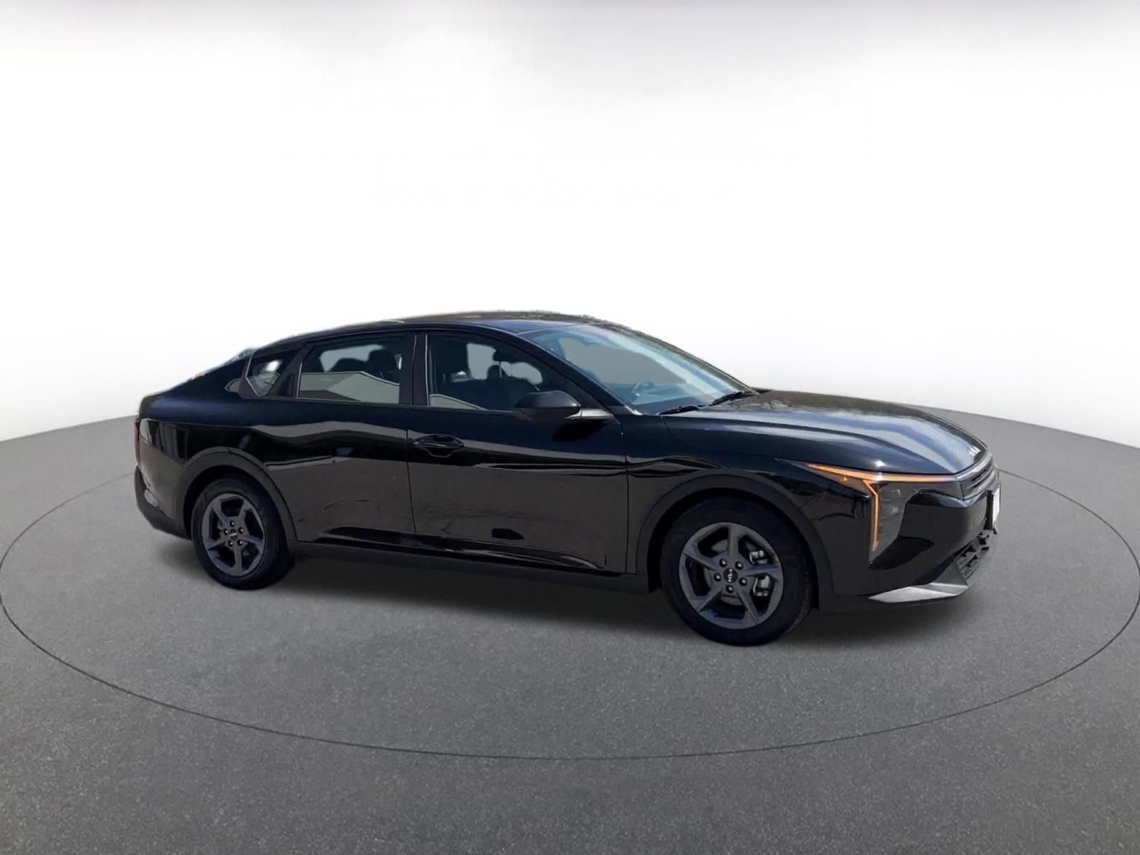 Used 2025 Kia K4 FWD video 2