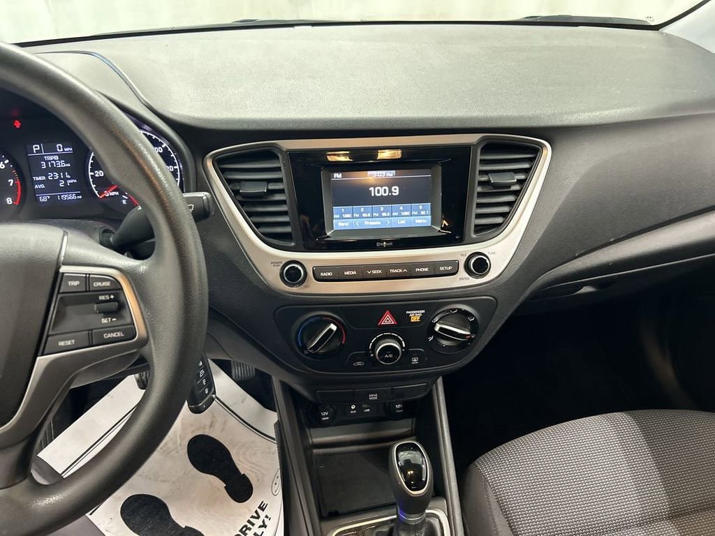 Used 2019 Hyundai Accent SE FWD image 18