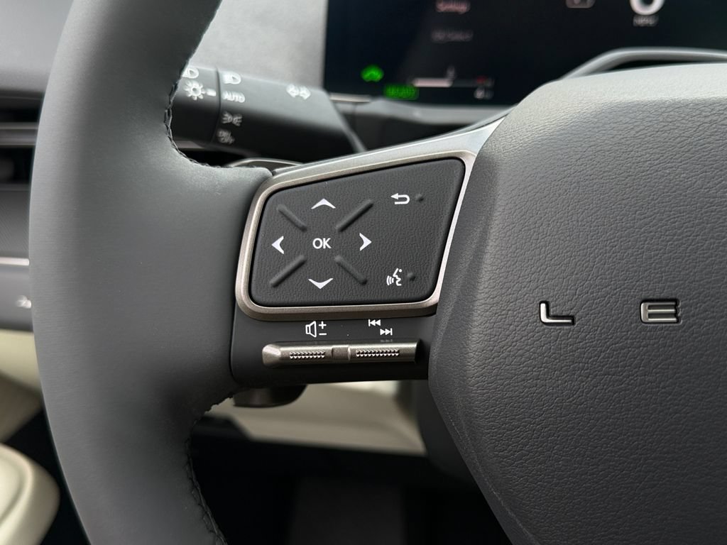 New 2026 Lexus ES 350h AWD w/ Cold Area Package image 16