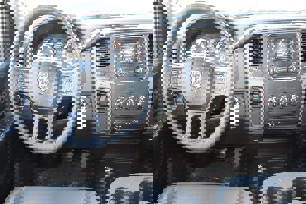 Used 2018 RAM 2500 Tradesman w/ Chrome Appearance Group image 14