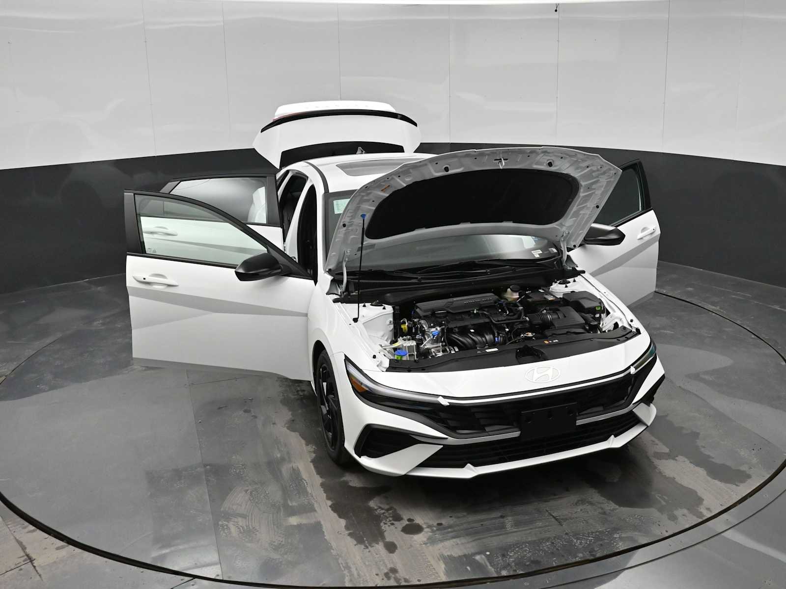 New 2026 Hyundai Elantra SEL Sport FWD image 40