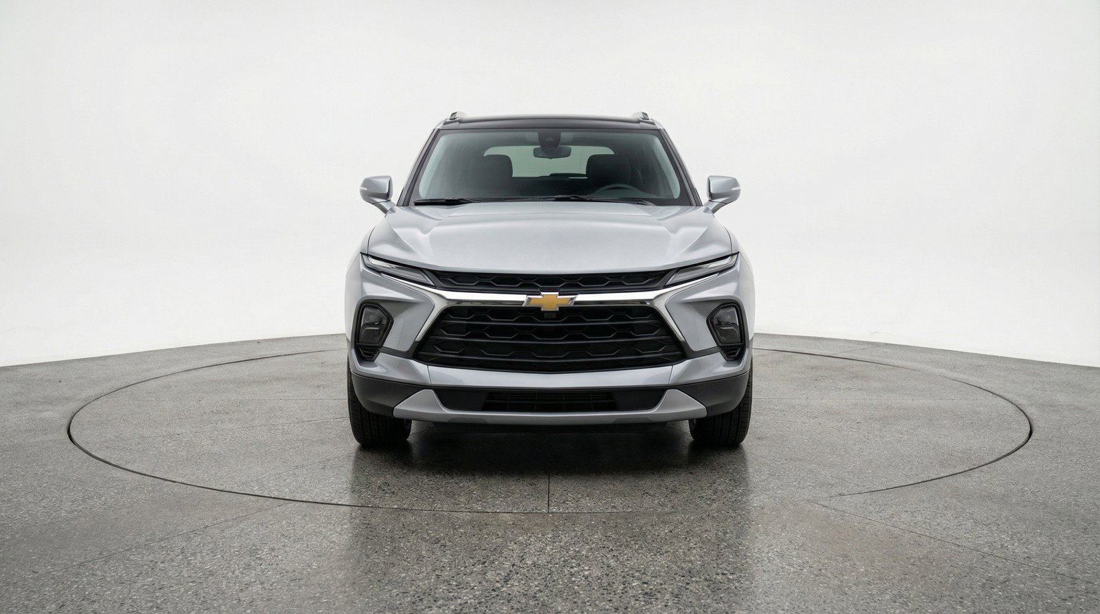 Used 2025 Chevrolet Blazer LT FWD image 2