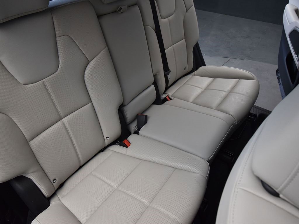 Used 2022 Kia Telluride EX image 16