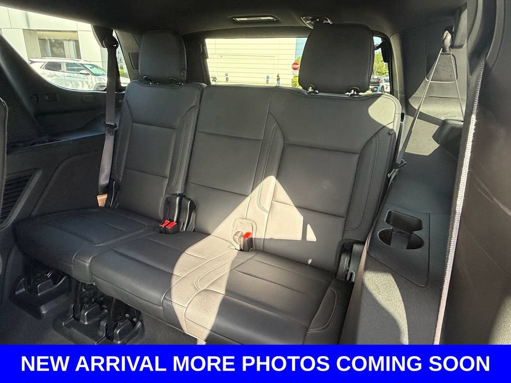 Used 2022 Chevrolet Tahoe LT w/ Luxury Package RWD image 11