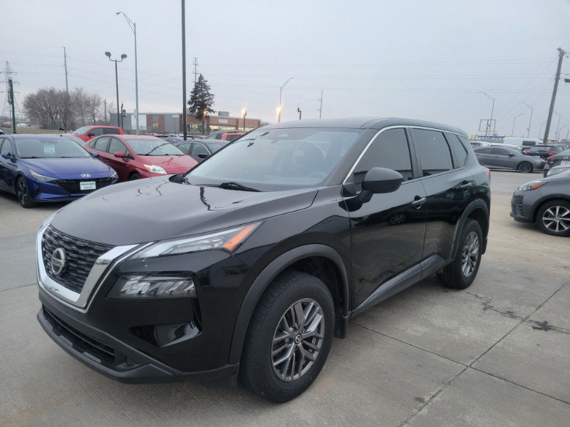 Used 2021 Nissan Rogue S image 3