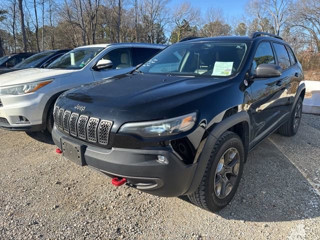 Used 2019 Jeep Cherokee Trailhawk image 3
