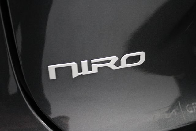 Used 2024 Kia Niro EX FWD image 8