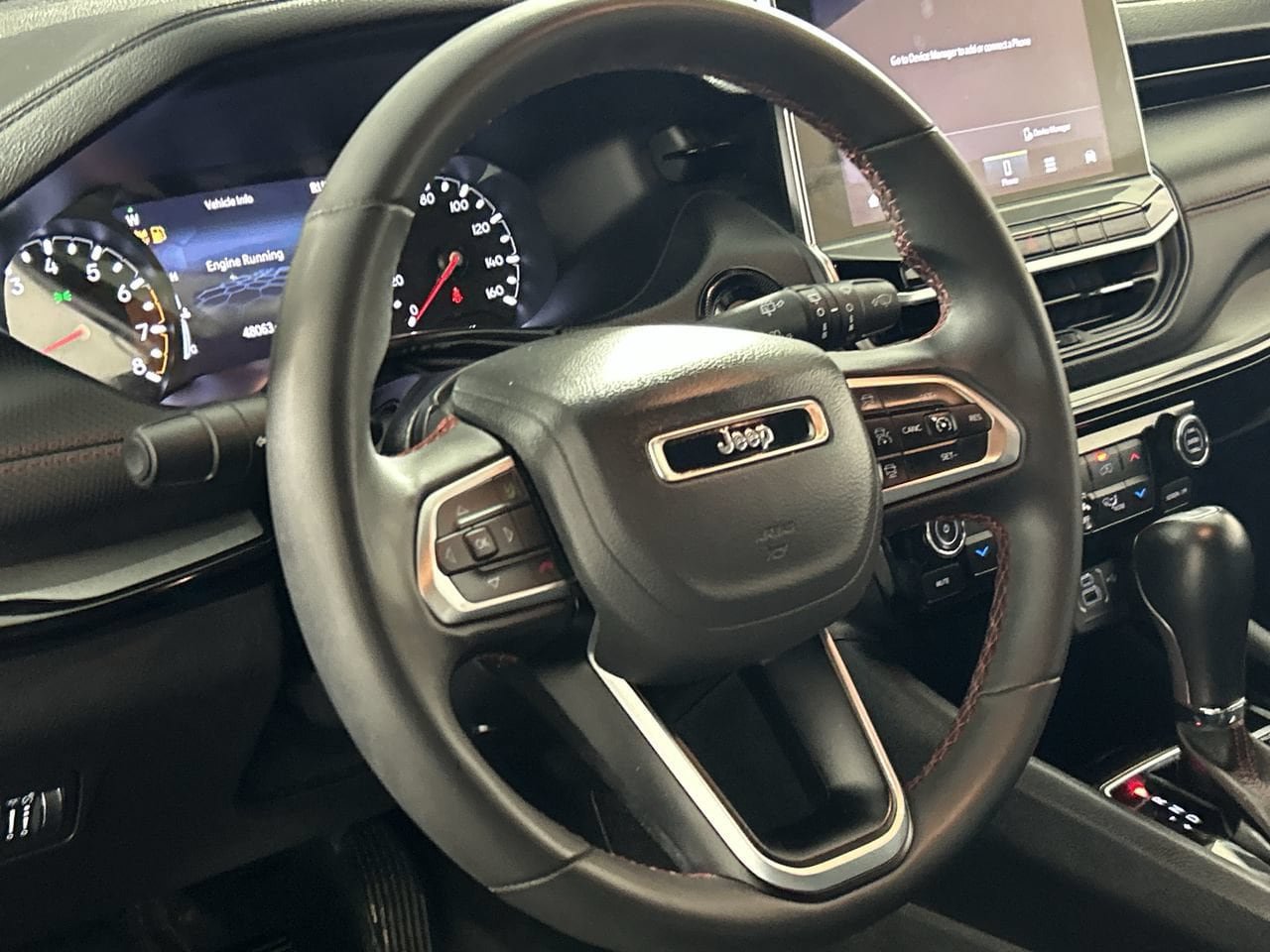 Used 2025 Jeep Compass Trailhawk AWD/4WD image 14