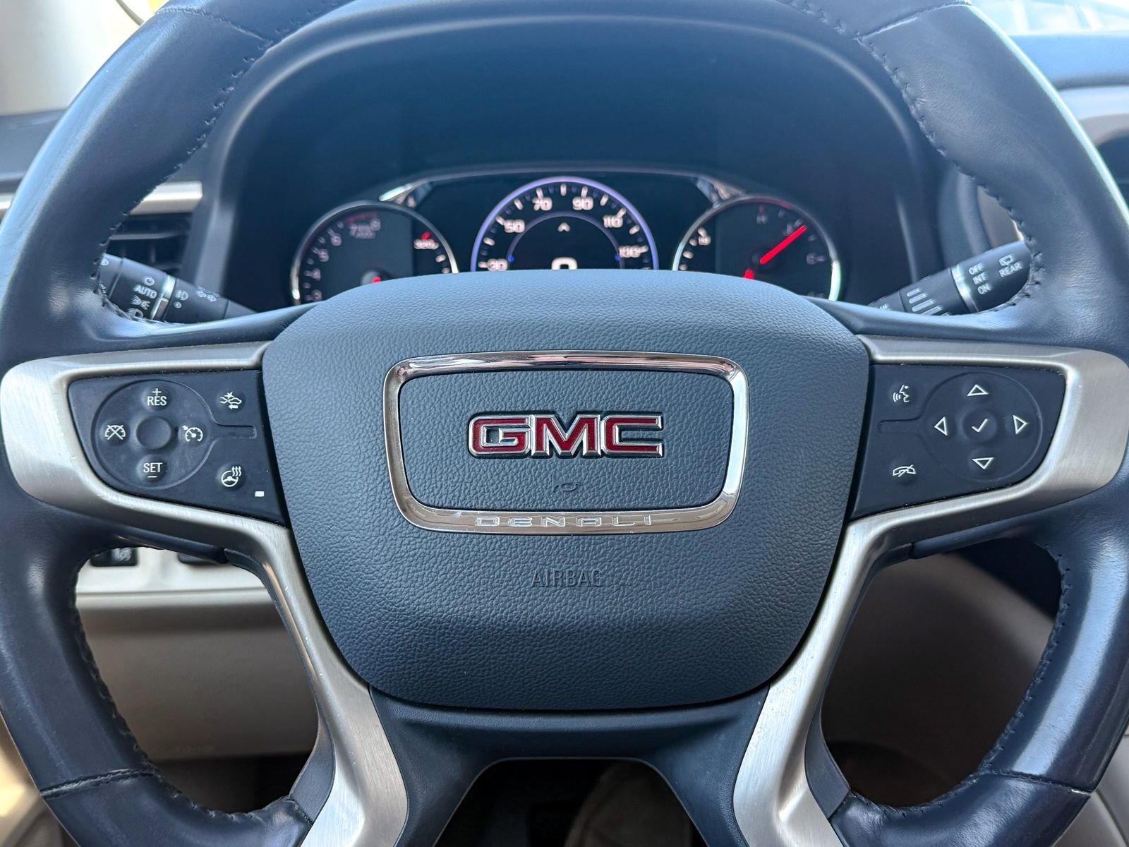 Used 2020 GMC Acadia Denali w/ Technology Package AWD/4WD image 48