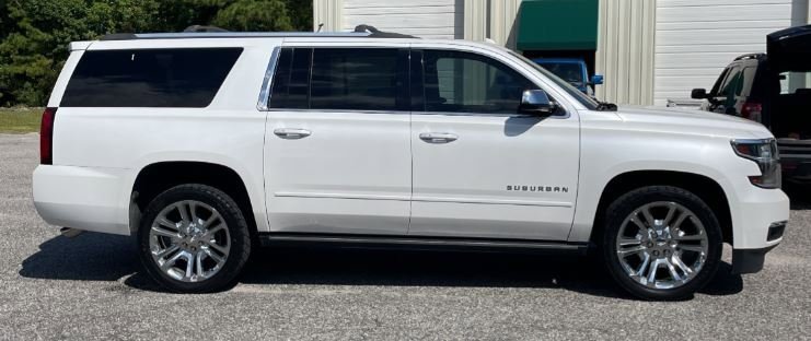 Used 2020 Chevrolet Suburban Premier w/ Premier Plus Edition image 6