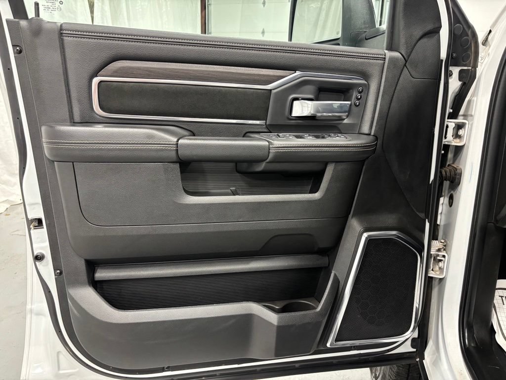 Used 2026 RAM 2500 Laramie AWD/4WD image 8