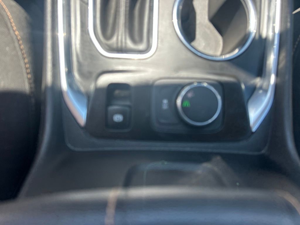 Used 2018 Chevrolet Traverse LT FWD image 21