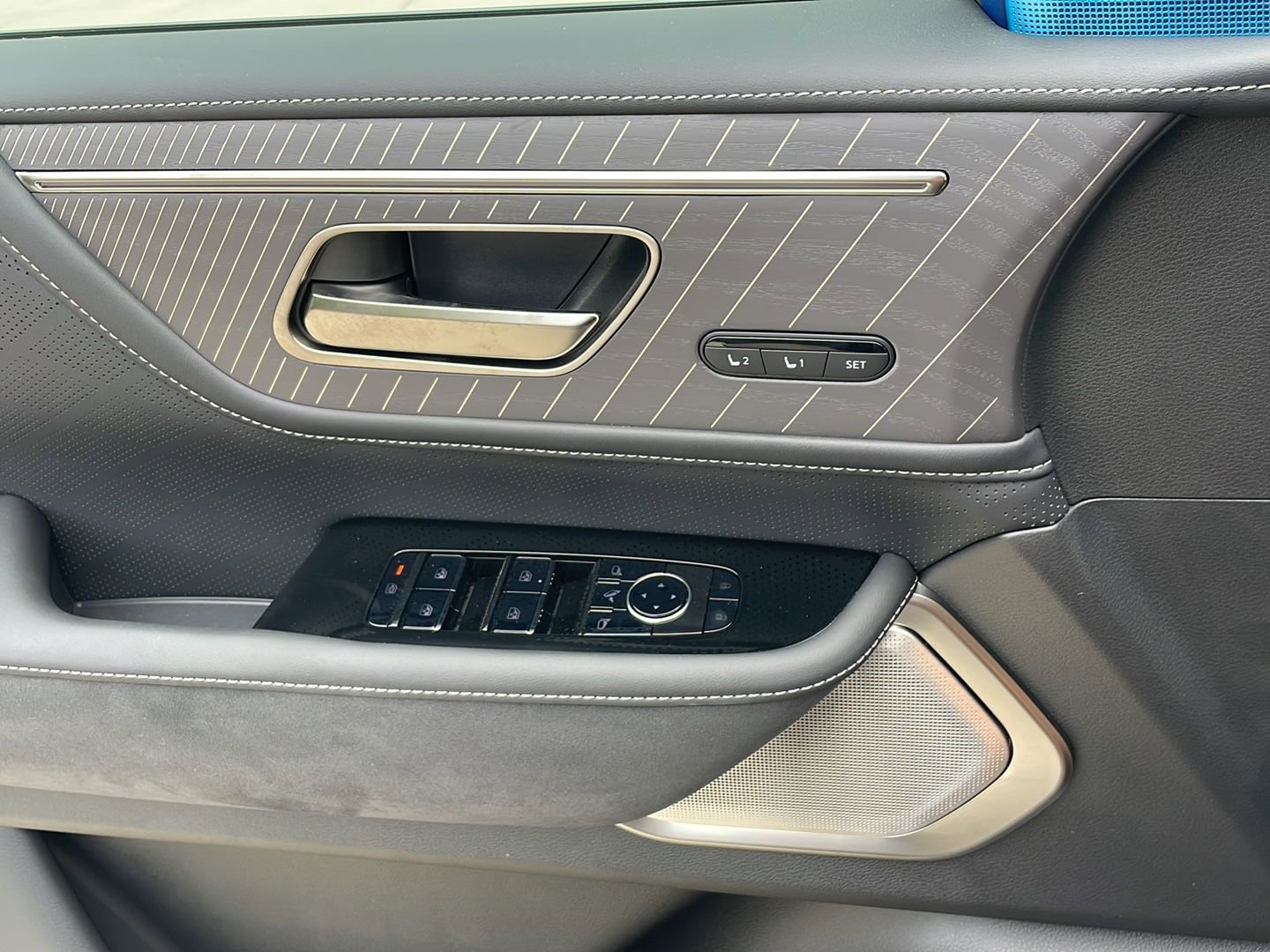 New 2026 INFINITI QX80 Autograph w/ Premium Cargo Package image 13